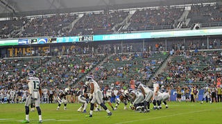 Los Angeles Chargers Make Preseason Debut at StubHub Center - Football  Stadium Digest