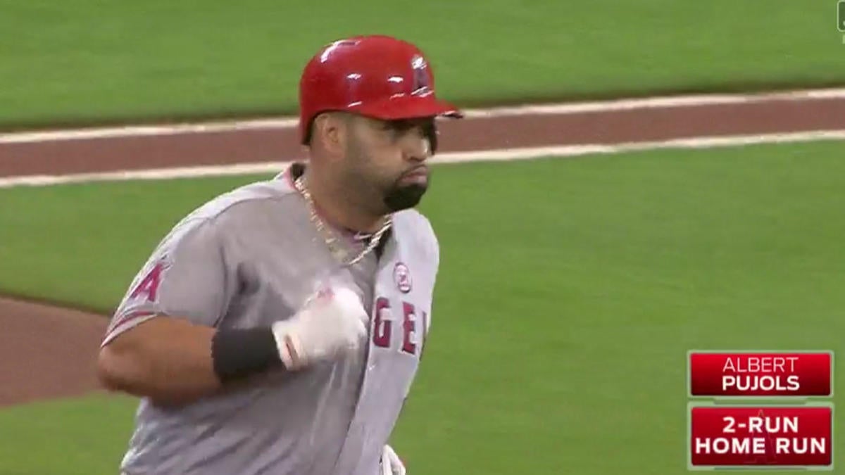 Pujols hits 693rd home run, ties one Bonds record