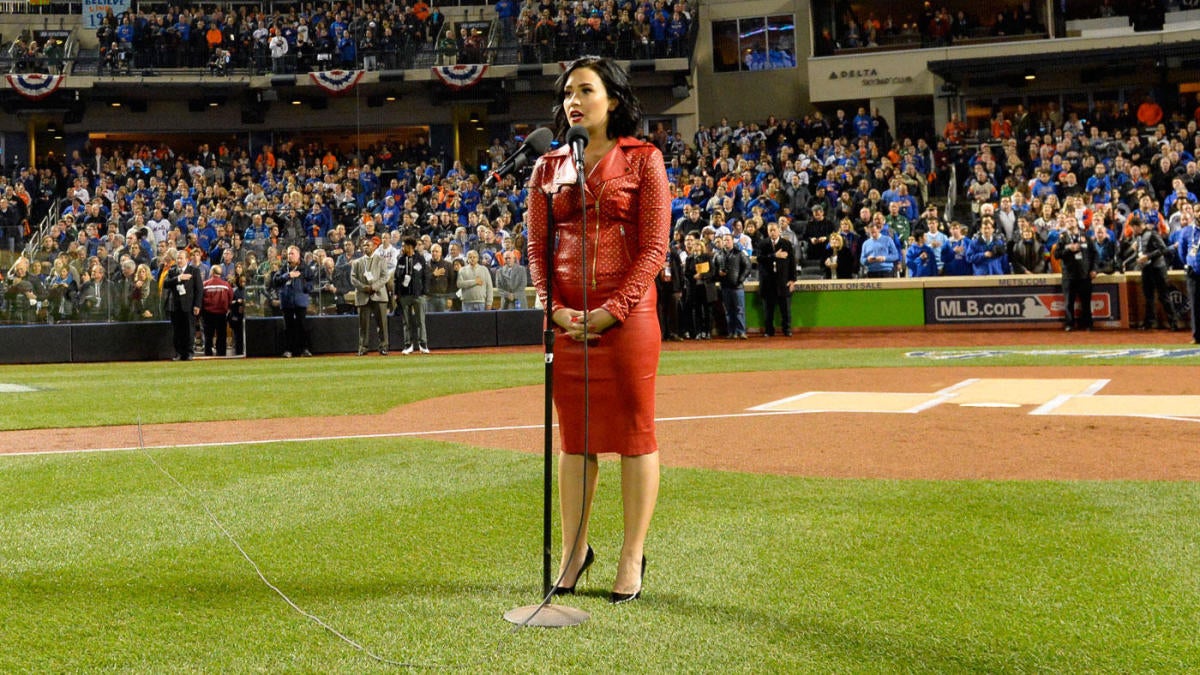 Demi Lovato Sings the National Anthem