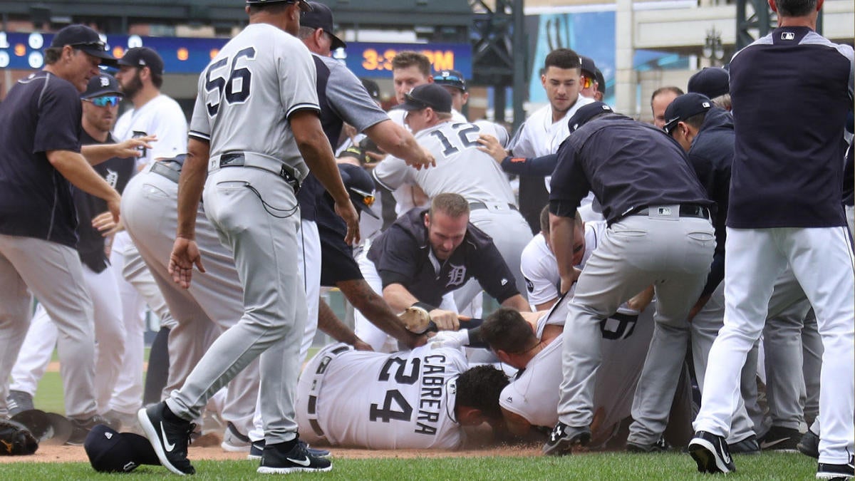 Watch: Yankees' Tommy Kahnle destroys dugout fan in heated