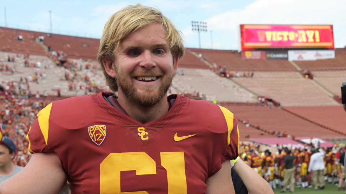 Blind USC long snapper Jake Olson continues to amaze by jumping off ...