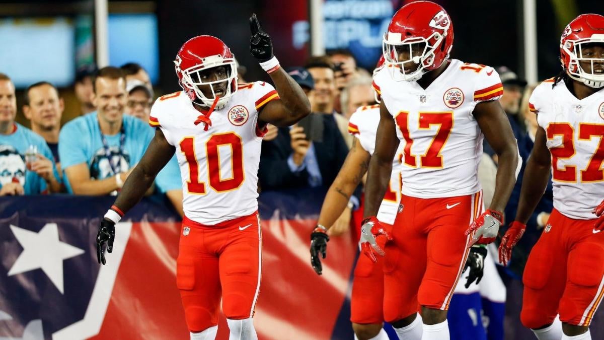 Andy Reid says Tyreek Hill called his own number on 75-yard Chiefs TD - CBSSports.com