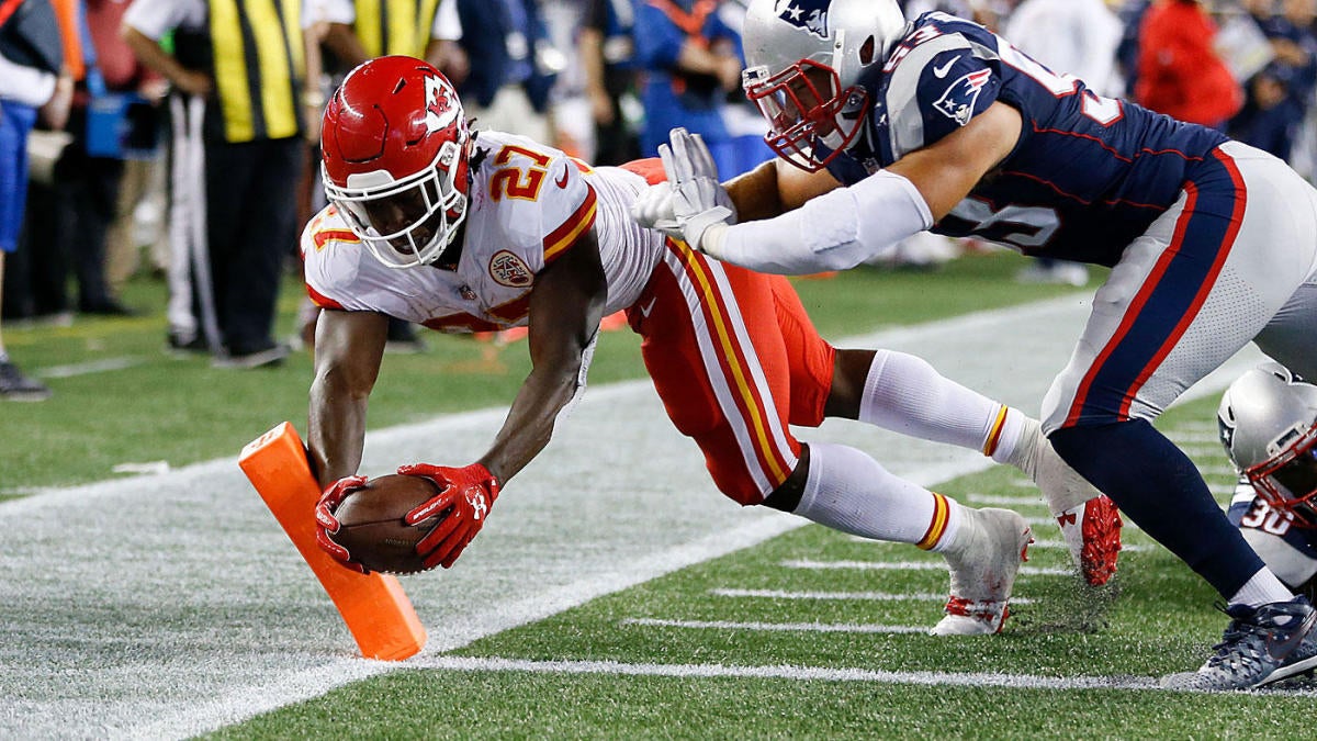 Kareem Hunt Lit up Patriots After Fumbling on Very First Carry