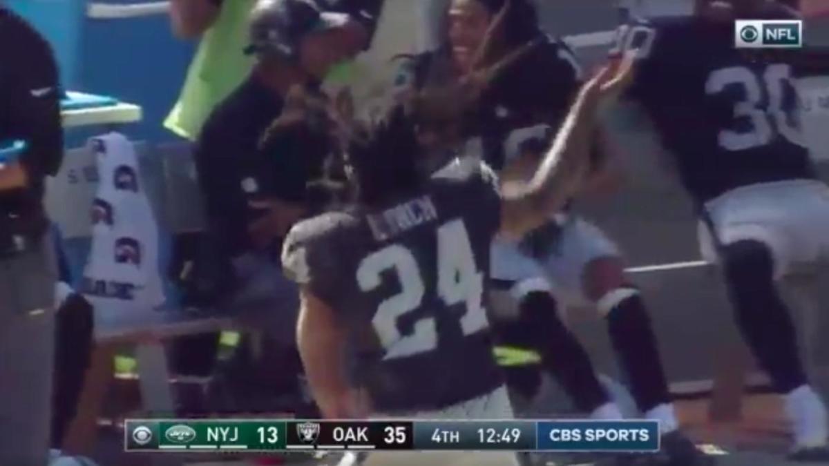 OAKLAND, Calif. — Marshawn Lynch's Oakland homecoming turned into a dance  party