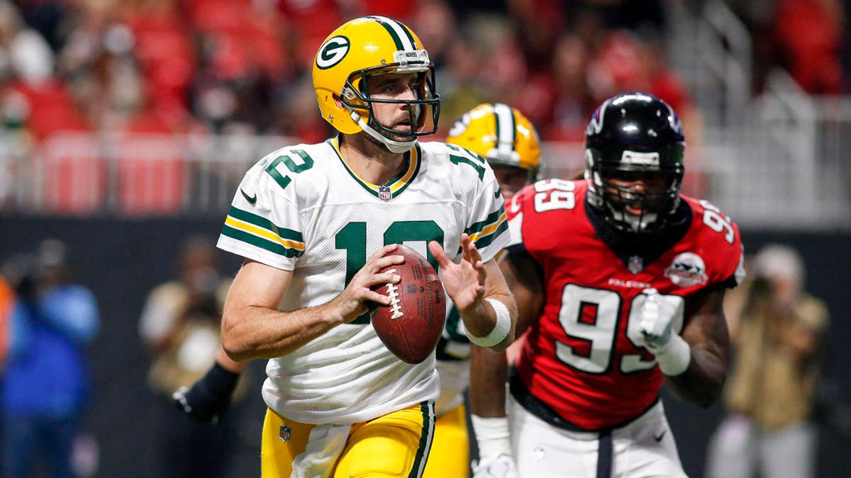 Rodgers puts damper on Lions' playoff party