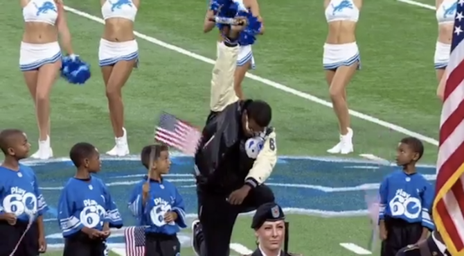 lions-anthem-knee-09-24-17.png