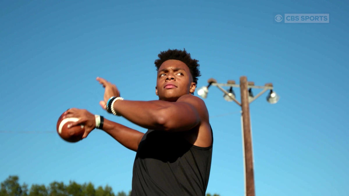 Fields' Day: Nation's top recruit Justin Fields explains his