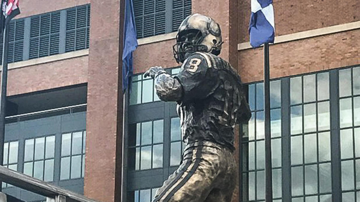 PHOTOS: Peyton Manning statue, jersey retirement and 'Ring of