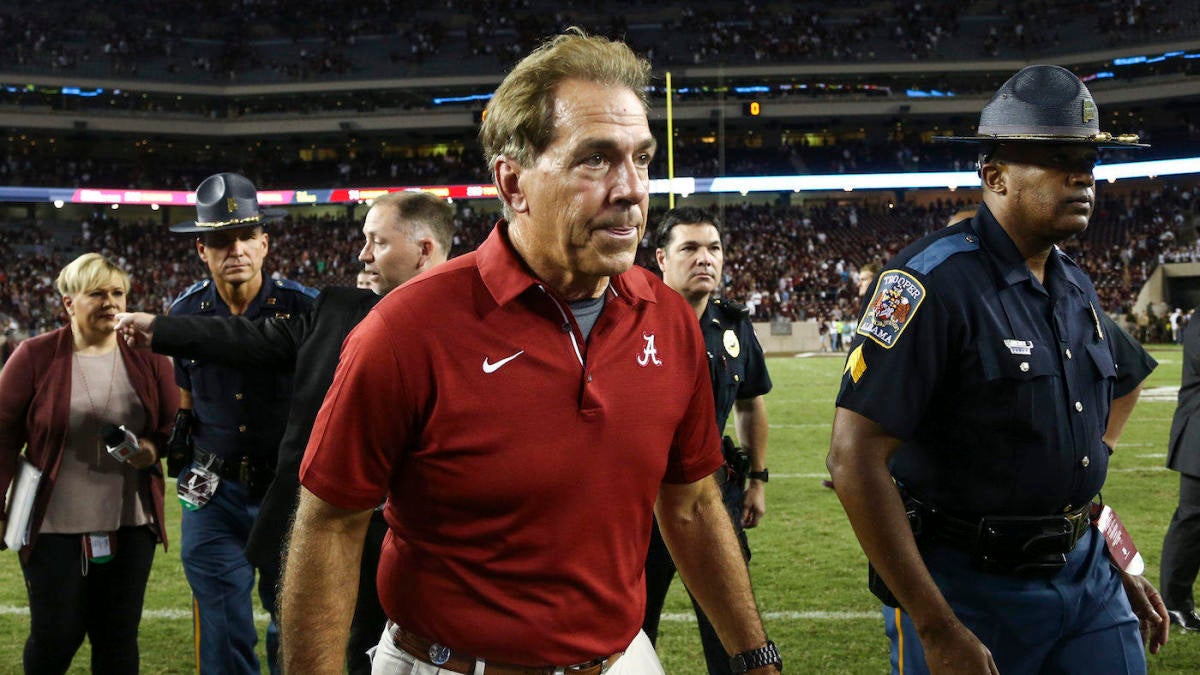 Watch Alabama Player Smoothly Serenades Nick Saban With