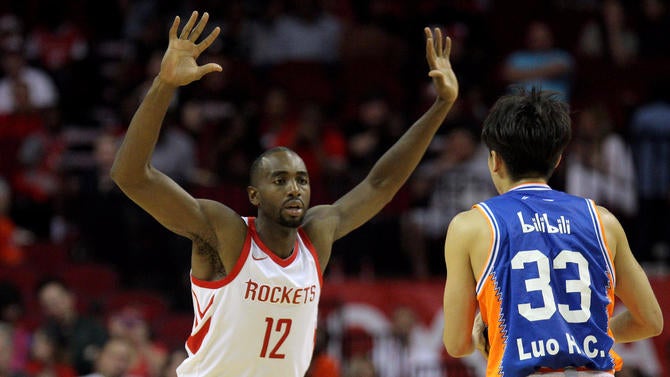 Luc Mbah a Moute high hands