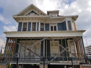 Let's get to know Houston's Minute Maid Park, the train and that odd blue  house 