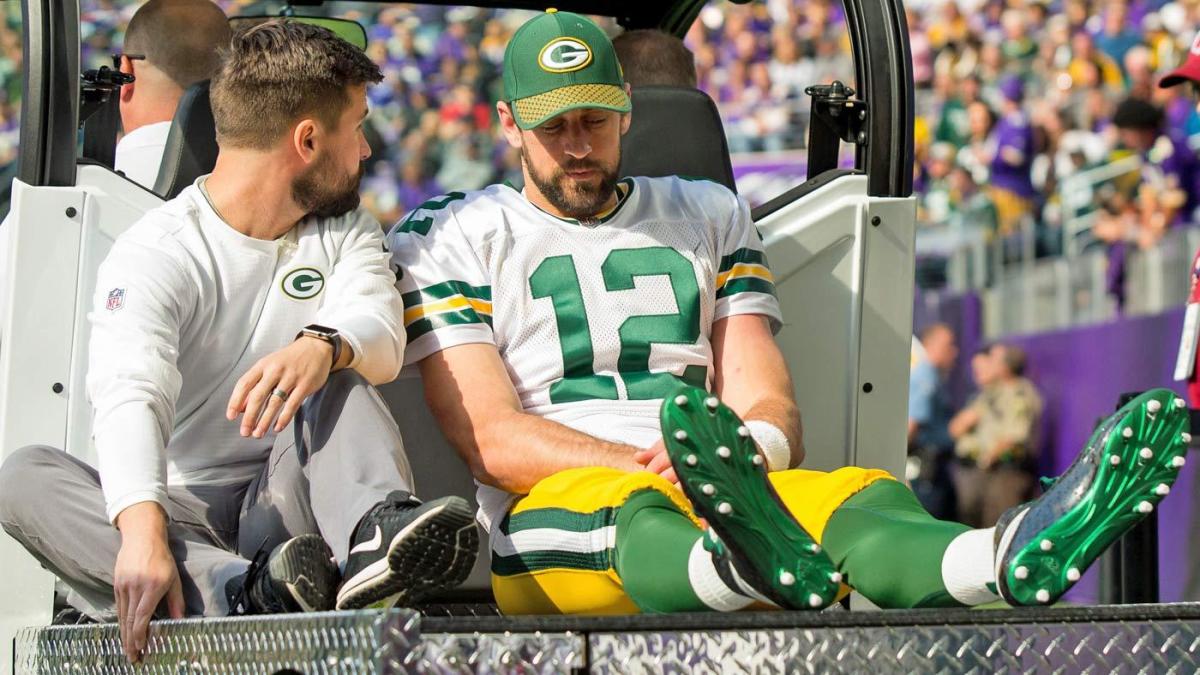 Why did Aaron Rodgers receive a piñata after Packers defeated Rams on MNF?