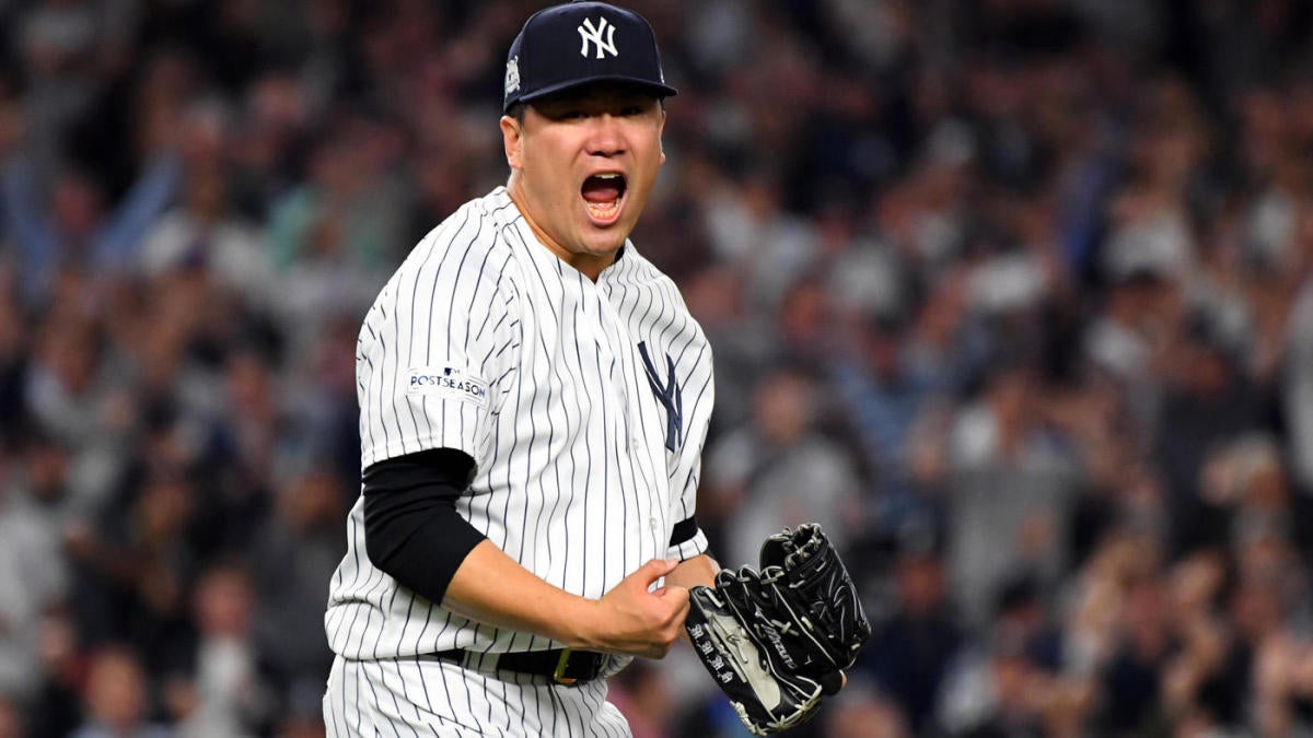 Yankees pitcher Masahiro Tanaka returns to Japan with his family