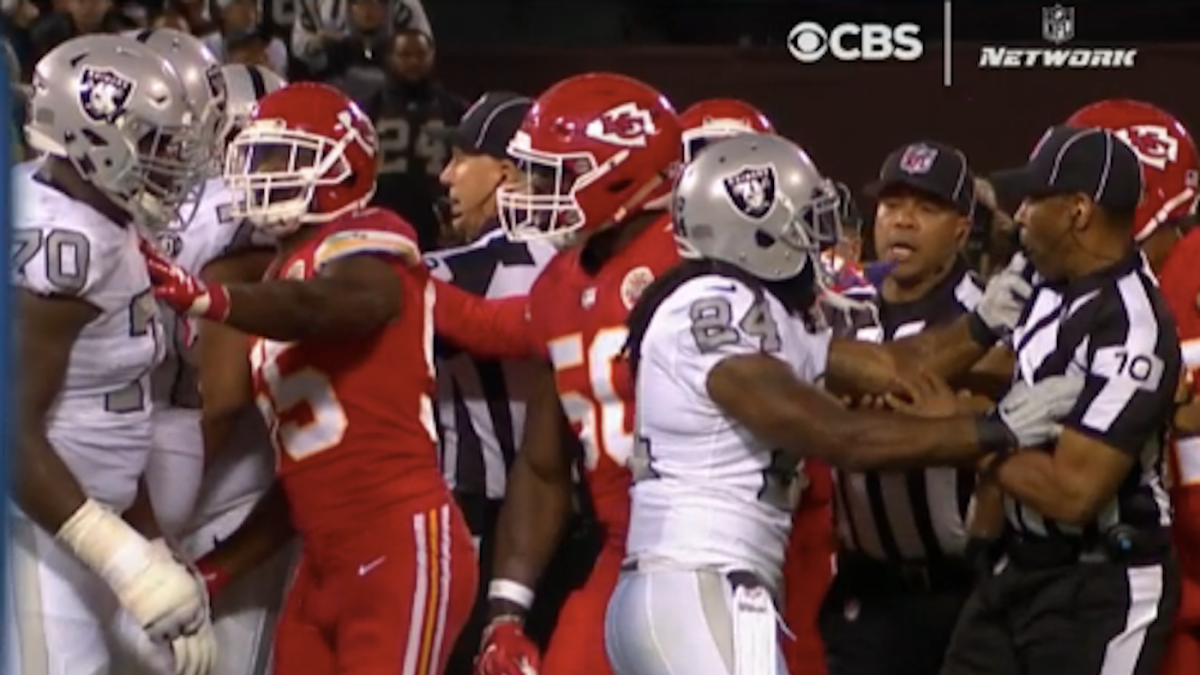 Raiders' Lynch appeals one-game suspension for shoving official