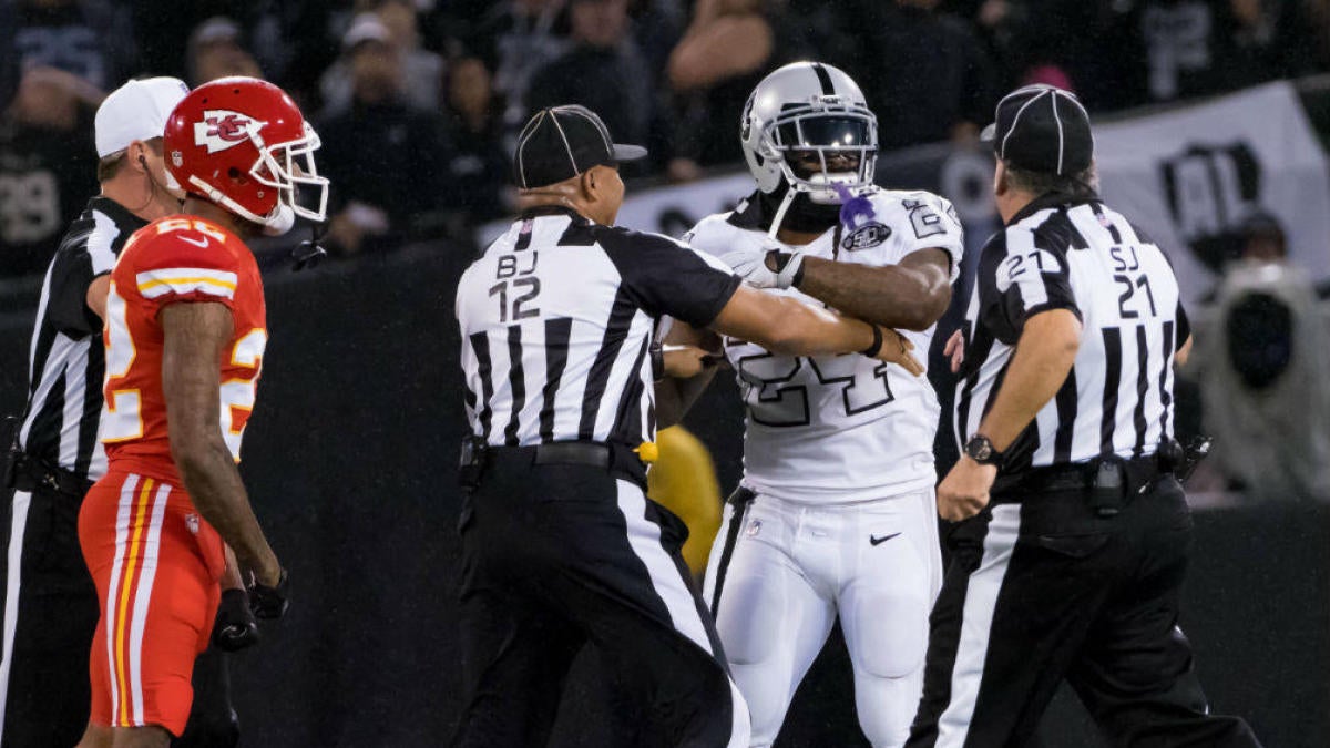 Marshawn Lynch Suits Up In Debut Game For Fan Controlled Football Team