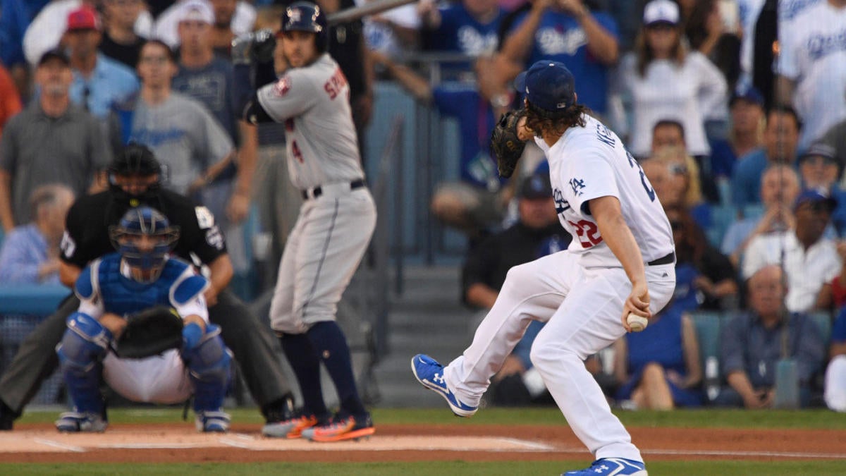 Watch Clayton Kershaw drop a devastating curveball on rookie Trea