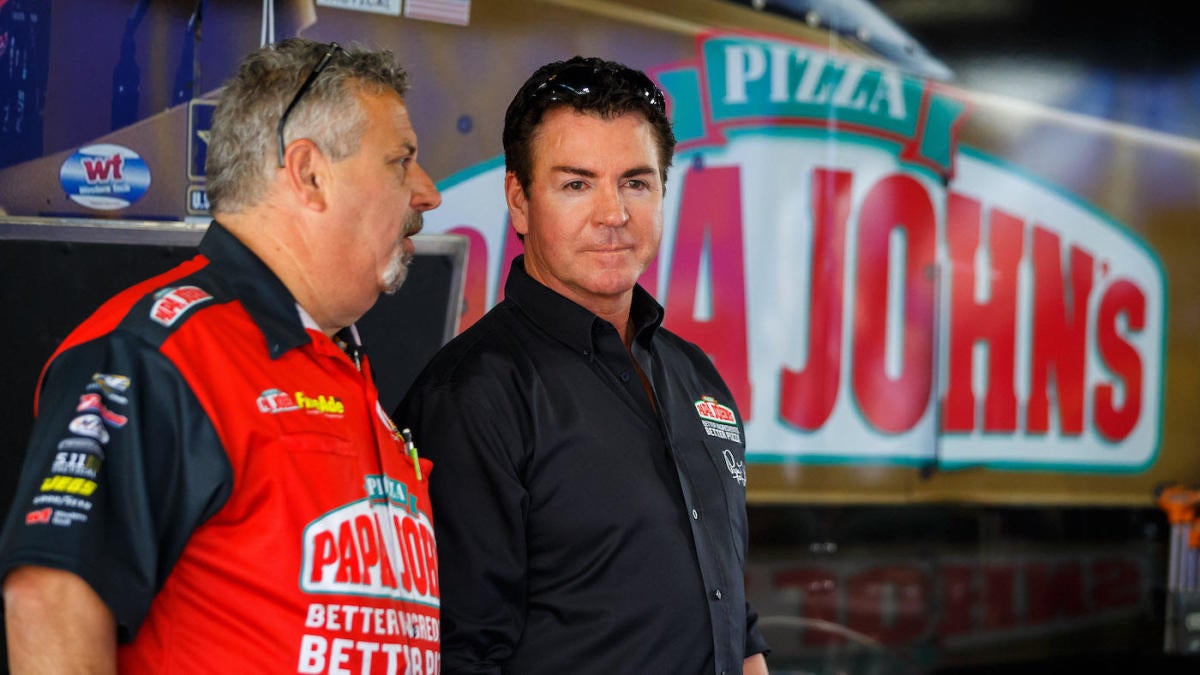 Papa John's Convinced They'd Sell More Pizza if NFL Players Would Stop with  All That Kneeling