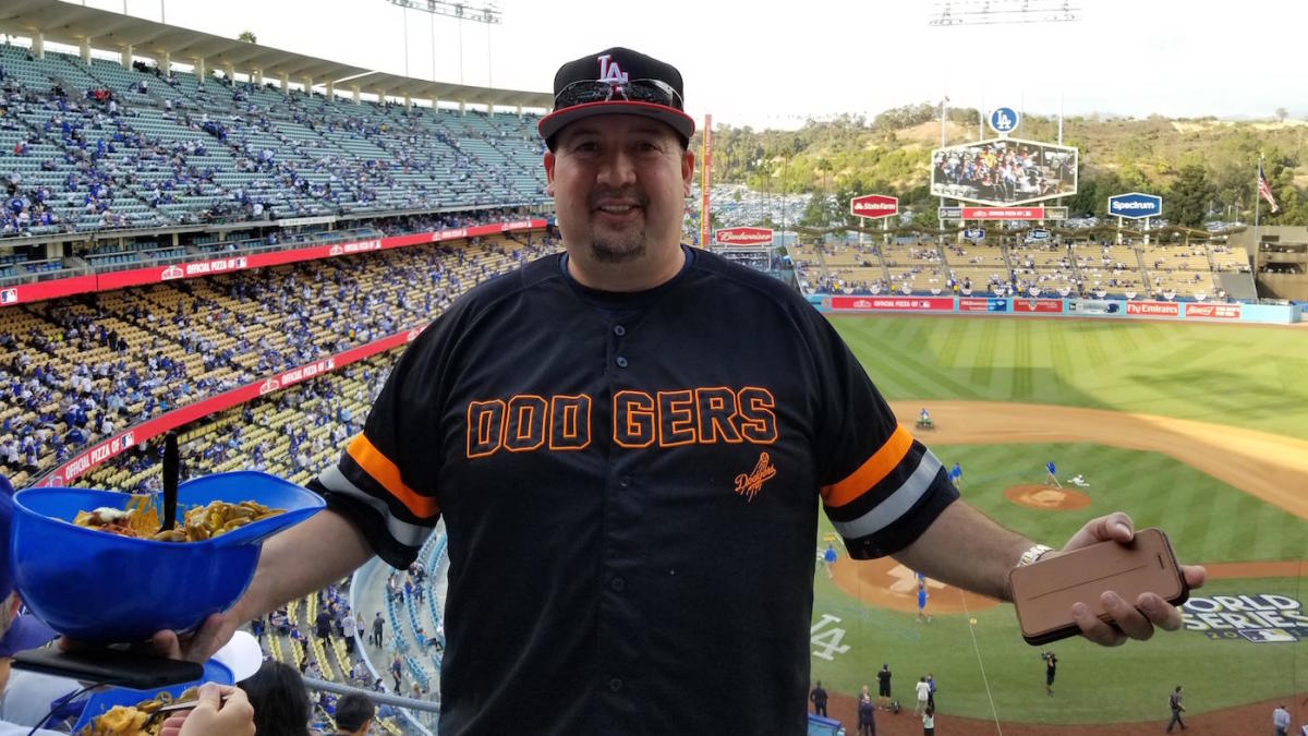 Dodgers: Fan Does How-To DIY World Series Patch Addition to His Jersey