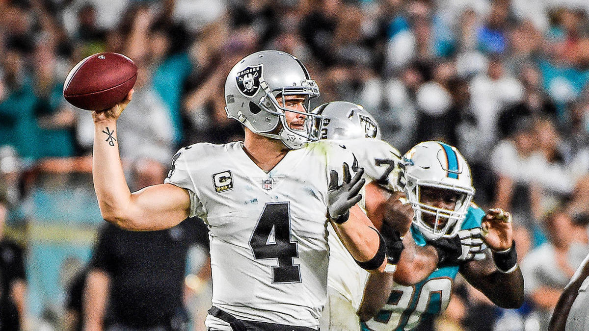 Carr leads Oakland to 27-24 win over Miami