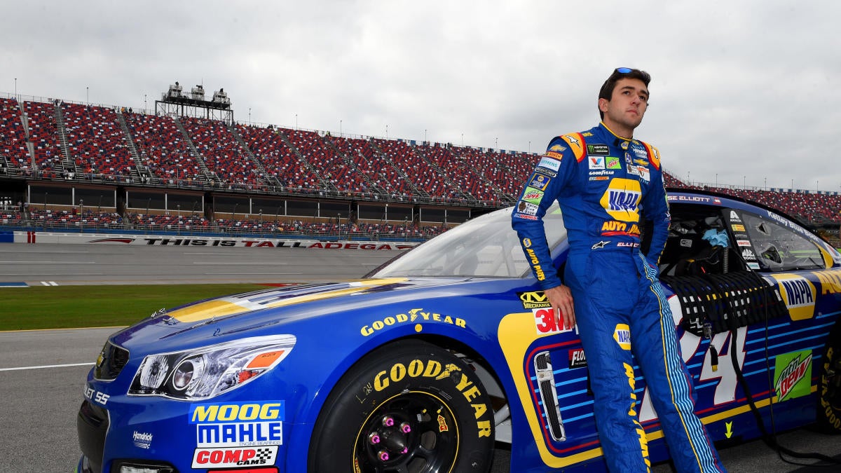 NASCAR Playoffs Chase Elliott on Dale Earnhardt Jr., Jeff