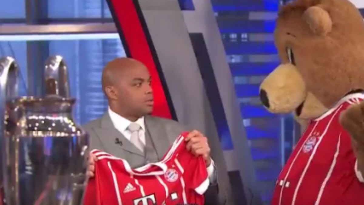 Charles Barkley Wears US Women's Soccer Jersey Because 'the Men Suck'