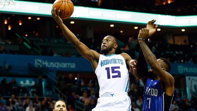 Kemba Walker layup