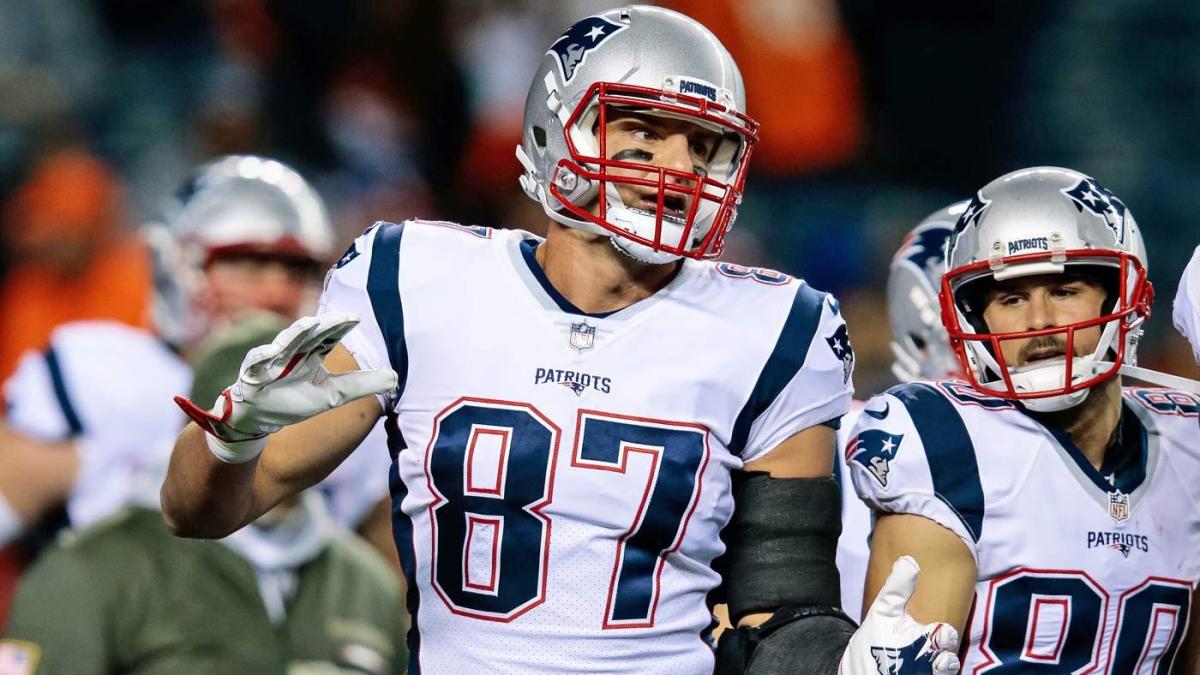 Rob Gronkowski delivers gifts to Gorham Youth Football