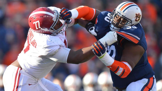 alabama-auburn-fight-2013.jpg