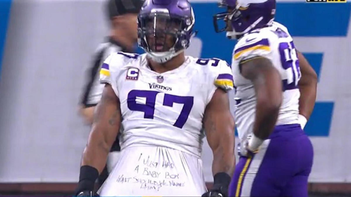 Everson Griffen gets a sack, celebrates by crowdsourcing his new baby's name