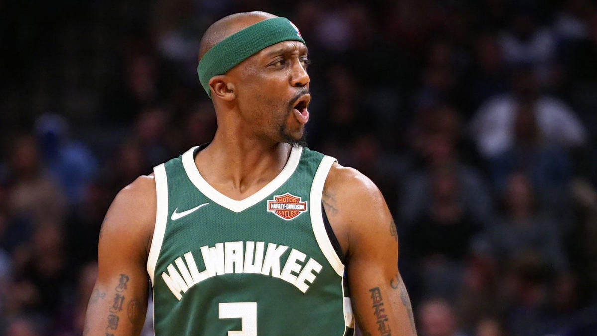 Jason Terry drafted by the Atlanta Hawks shakes NBA Commissioner