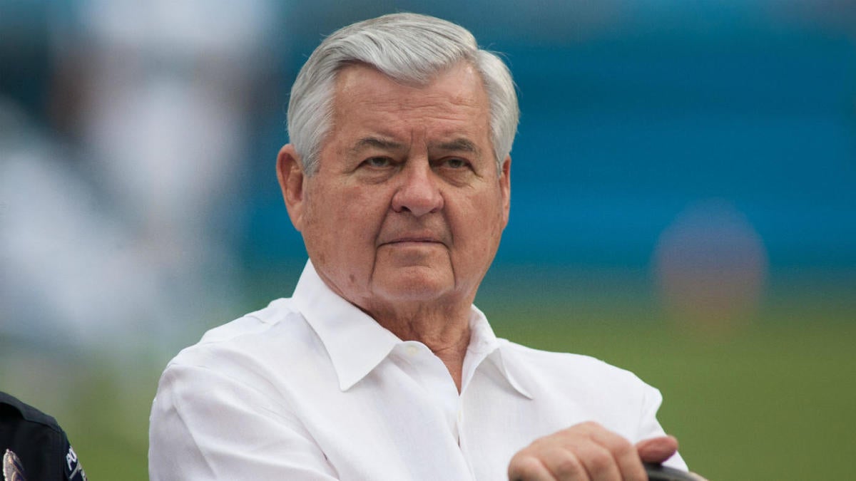 Jerry Richardson will put Carolina Panthers up for sale