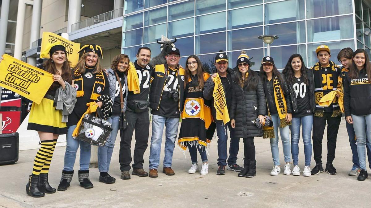 Penggemar Steelers menyerbu Stadion SoFi untuk pertandingan ‘Sunday Night Football’ di Chargers