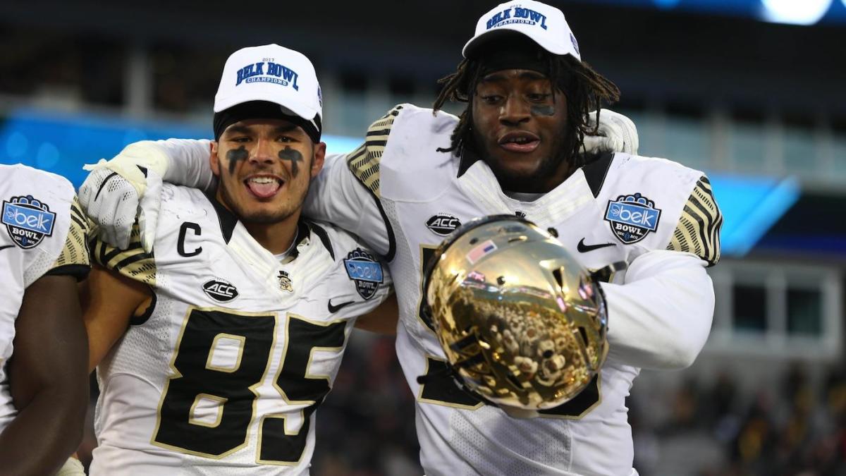 Wake Forest (7-5) Receives Belk Bowl Bid to face Texas A&M (7-5