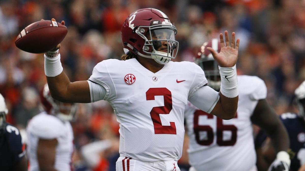 Alabama QB Jalen Hurts has Clemson celebration on phone background 