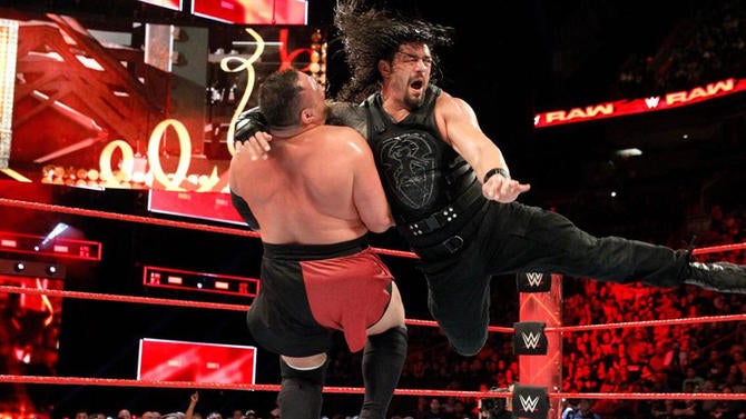 samoa-joe-roman-reigns-raw-wwe.jpg