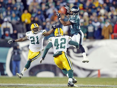 Dez Bryant stumbles upon cleats from infamous Packers game