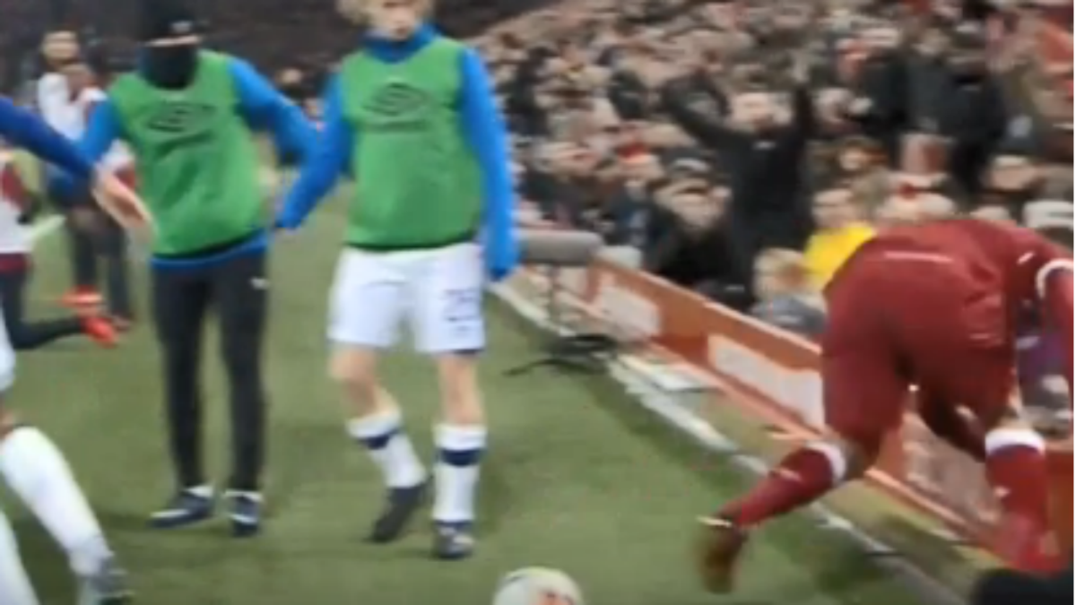 Liverpool vs. Everton: Roberto Firmino shockingly pushed into stands ...