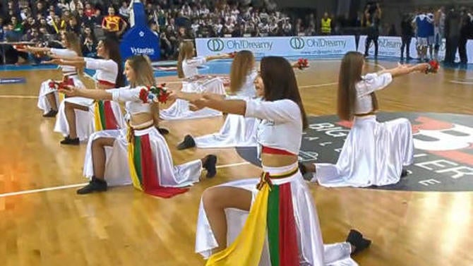 lithuaniandancers-010918.jpg