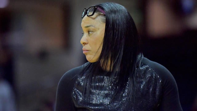 Dawn Staley Wins Naismith Women's Coach Of The Year