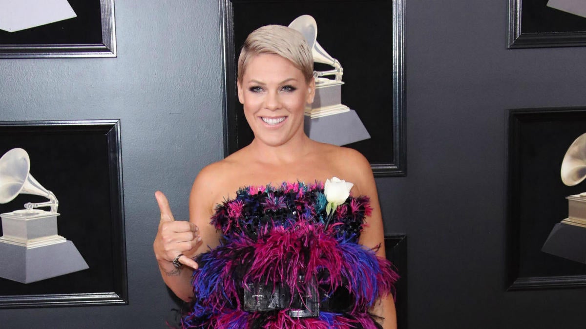 Super Bowl 2018 prop bet: Pink's national anthem performance goes