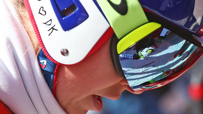 lindsey-vonn-helmet.jpg