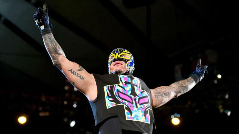 WWE news, rumors: Rey Mysterio in talks for a deal to be at WrestleMania 34?