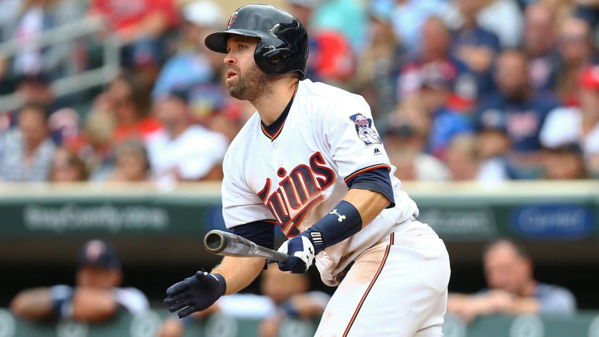 Twins' Brian Dozier on home run tear that puts record in sight