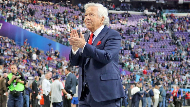Robert Kraft's response to wild Rob Gronkowski trade rumor: 'A bunch of hogwash'