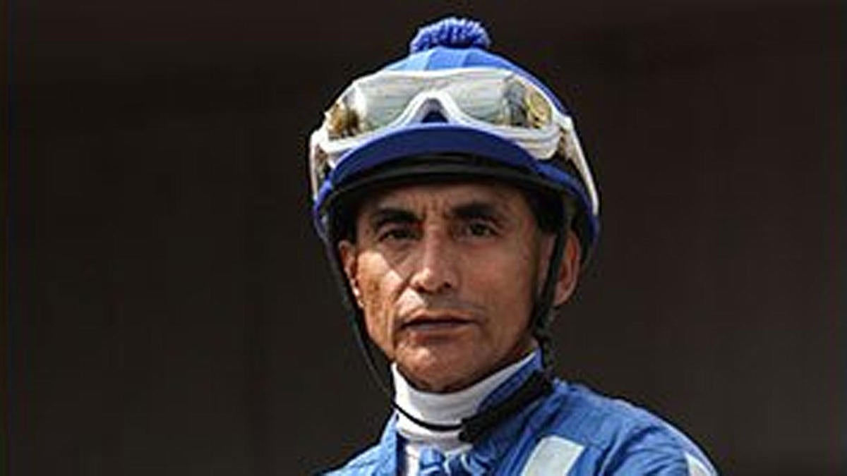 Legendary Pennsylvania jockey Jose Flores dies after 'sickening' racing