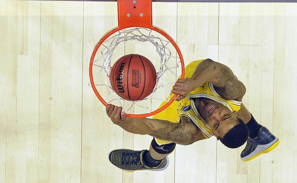Charles-matthews-michigan-dunk-ncaa-8.jpg