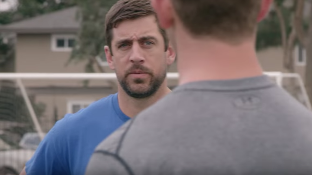 WATCH: Aaron Rodgers gives pointers to one of the NFL Draft's top ...