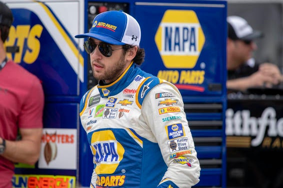 NASCAR: O'Reilly Auto Parts 500-Qualifying
