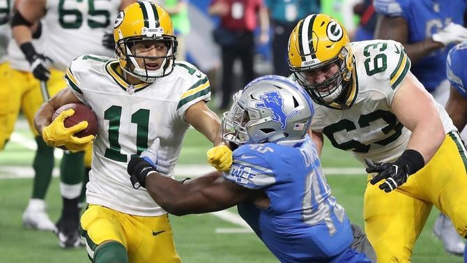 NFL: Green Bay Packers at Detroit Lions