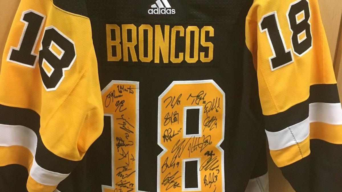 JerseyDay helps people pay respects to bus crash victims